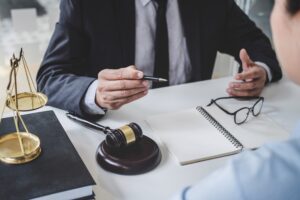 A SOLICITOR EXPLAINING HOW MUCH COMPENSATION FOR SLIPS, TRIPS AND FALLS CAN APPLY IN A CLAIM